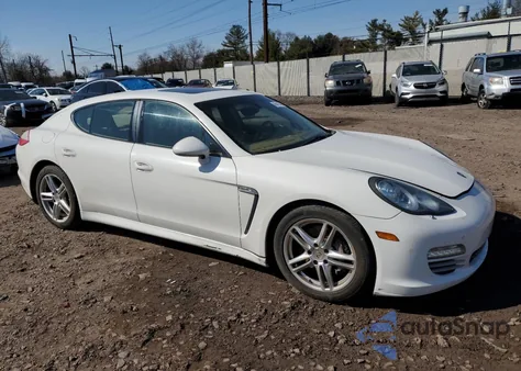 2012 Porsche Panamera 2 z USA, uszkodzony, nr VIN WP0AA2A70CL015111